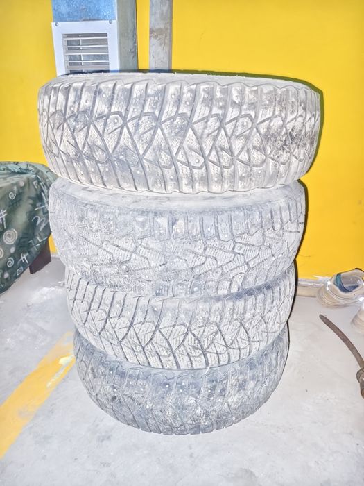 Шины зимние 185 ш 65 в 15 Goodyear ultra grip 600