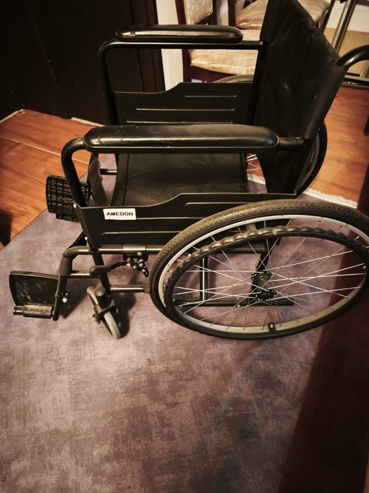 Продам инвалидное кресло