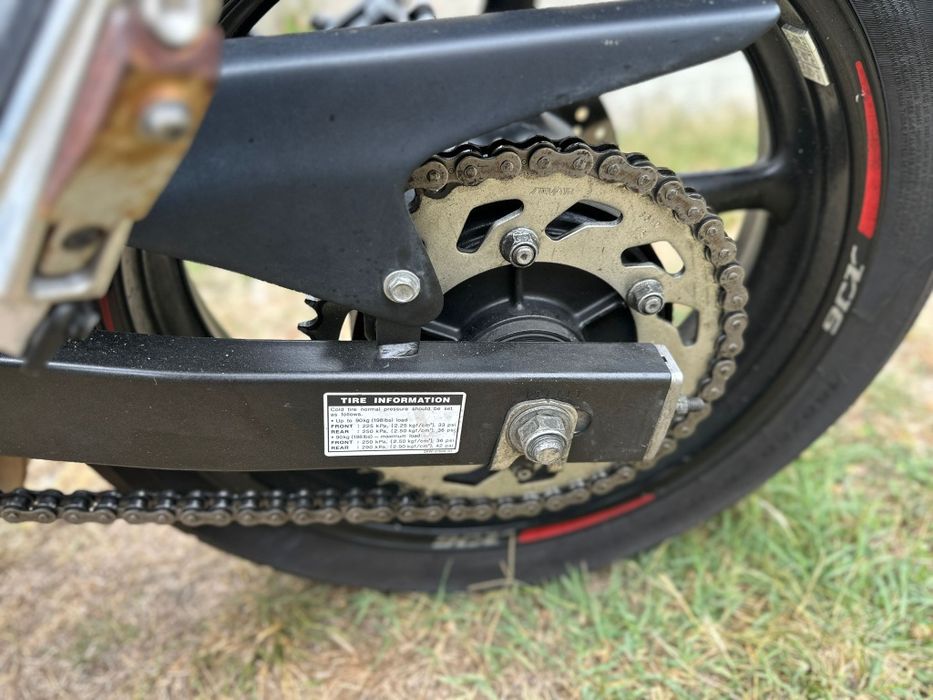 Motocicleta Yamaha XJ6N