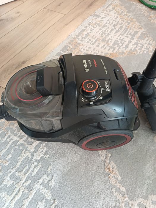 Продам пылесос Bosch