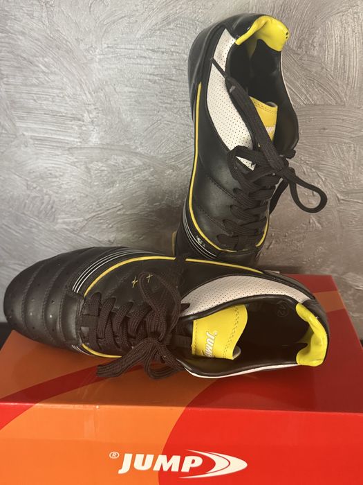 Бутонки за фурбол Jump Нови**размер 42