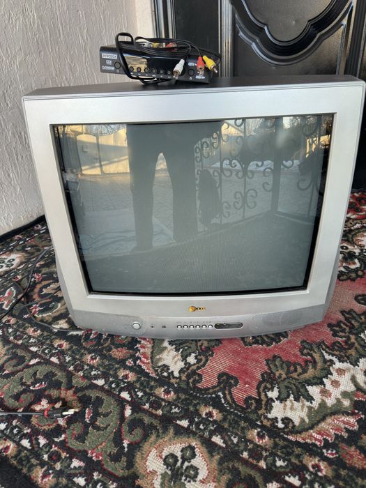 Телевизор LG полностью рабочий