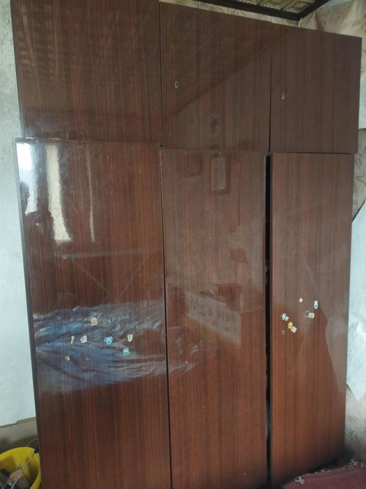 Гардероб с надстройка