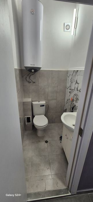 Дава се под наем помещение