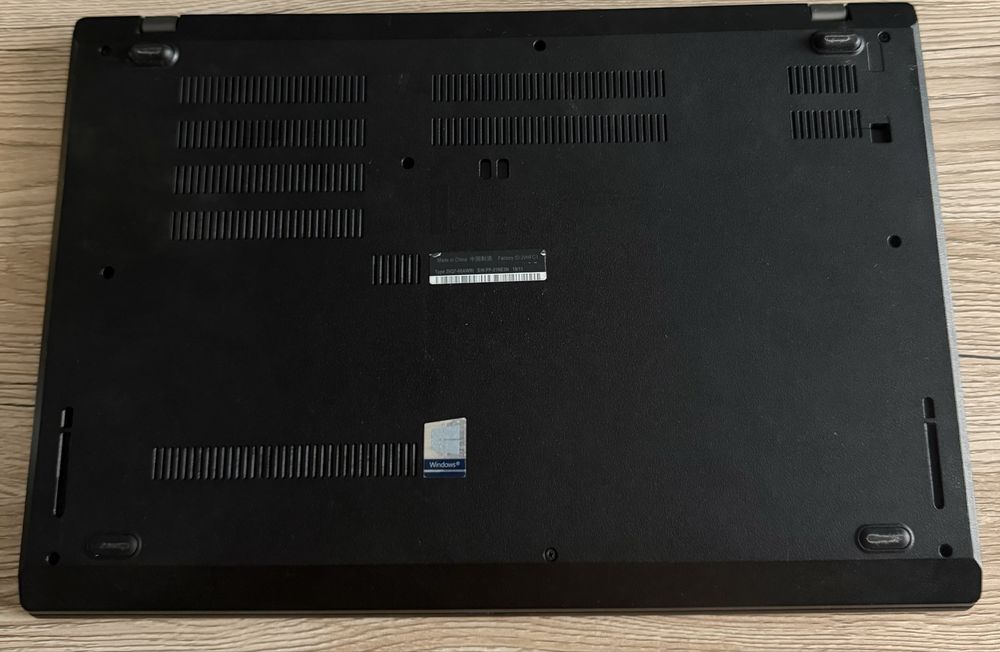 Lenovo ThinkPad i7-8565U / 16GB RAM / Windows 11 Pro – Laptop Business