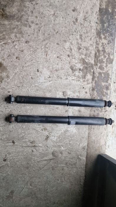 Амортизатор KYB Pajero 3-4