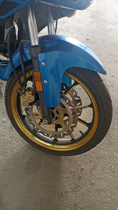 Пистов мотор чисто нов