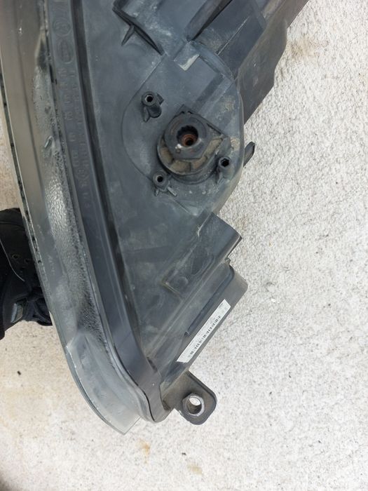 Десен фар VW CADDY 2010 - 2015