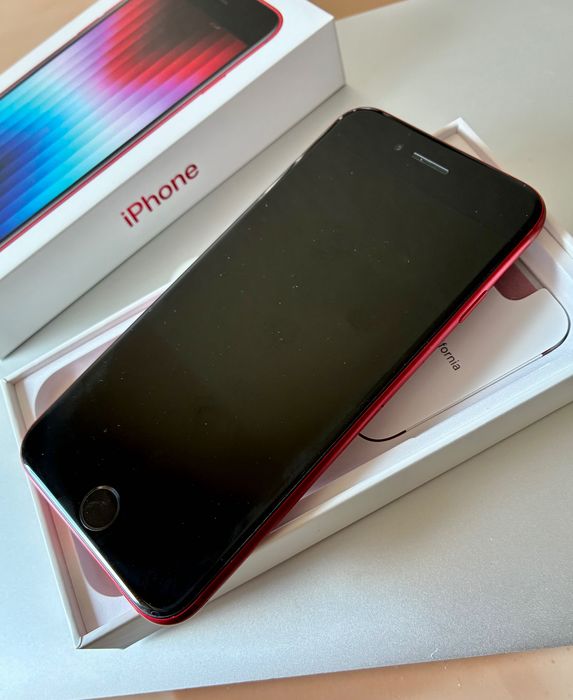 iPhone SE 2022 (3rd gen) Product Red, 16 pro 512 desert titanium, 13 product red 256