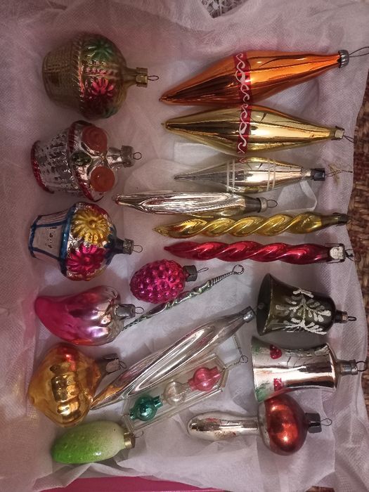 СССР елочные игрушки в большом количестве. См.все фото