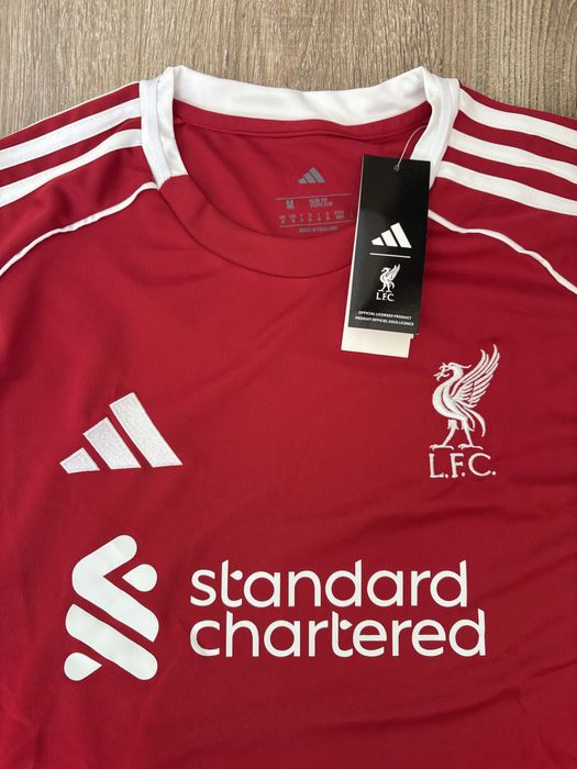 Мъжка тениска Liverpool - закупена от сайта на Ливърпуул