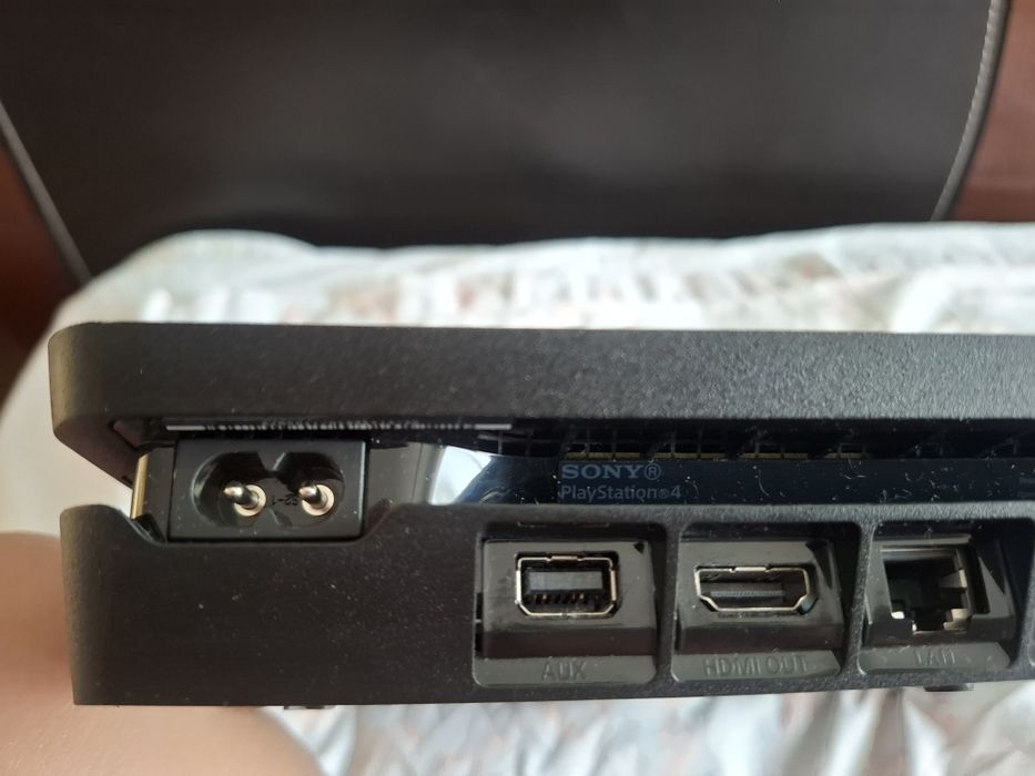 Sony PlayStation 4