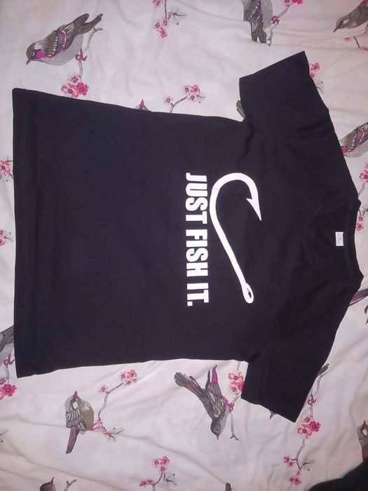 Tricou pescari "Just fish it" (stil Nike), nou