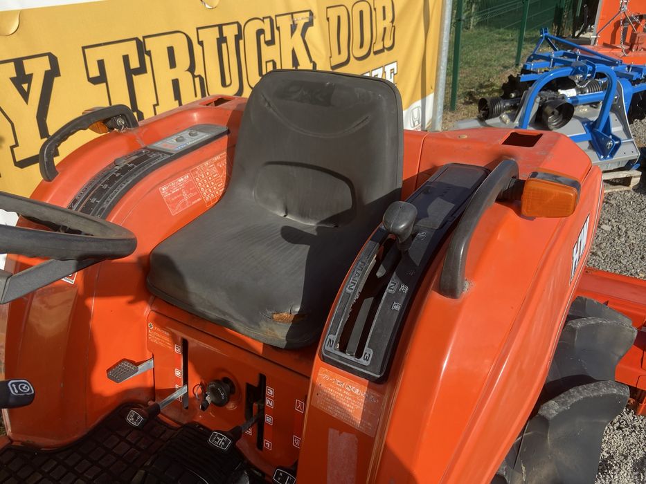 Tractor japonez Kubota , 4x4, 21cp, INALTAT + freza