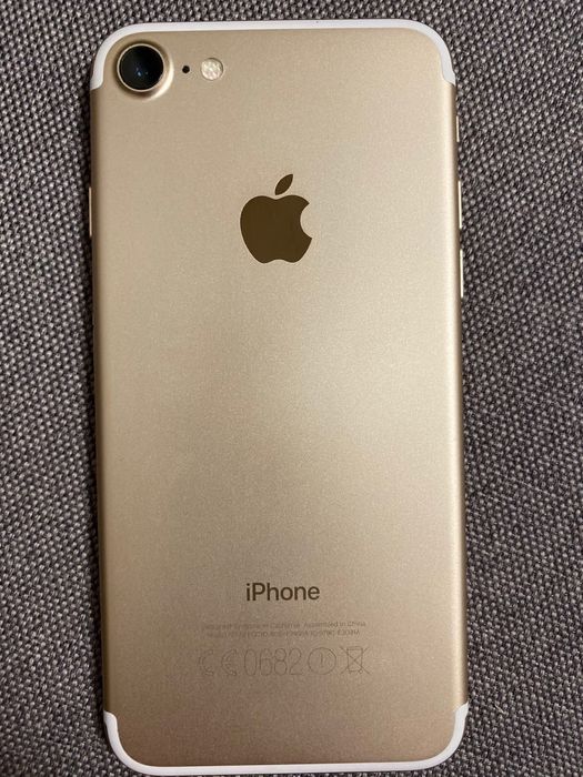 Продам свой Iphone 7 32gb Gold в идеальном состаяние