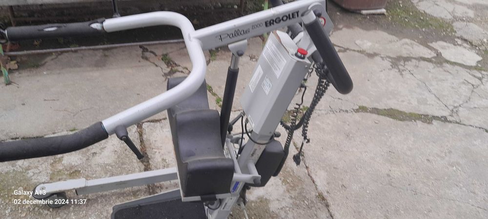 Dispozitiv electric de ridicare pacienți