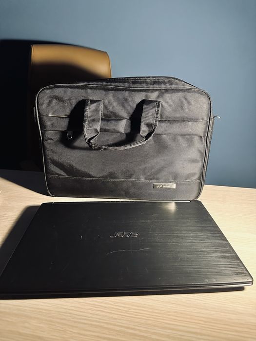 Ноутбук ACER с сумкой и зарядкой