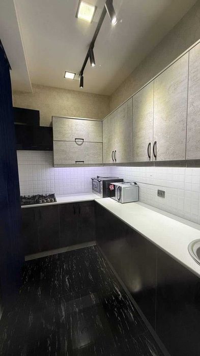 Сдаётся в аренду на Паркентском, 4-x комнатная,площадь — 82 кв.м.1000$