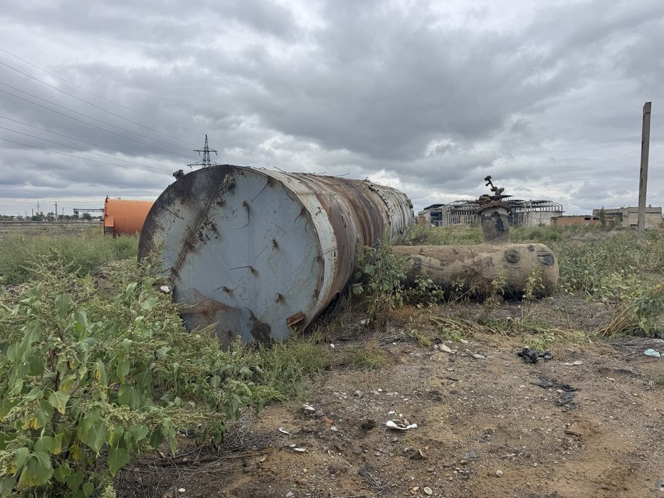 Продам емкость цыстрену бочку