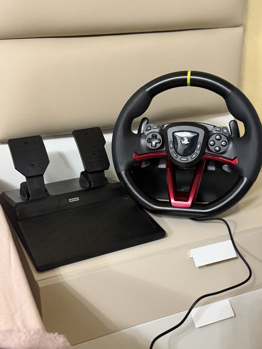 Продавам Hori Racing Wheel Apex PS4 PS5
