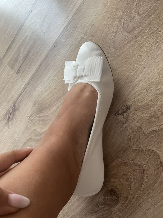 Balerini albi mireasa