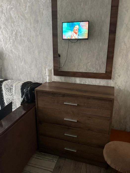 Продам спальный гарнитур