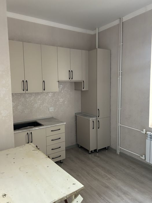 3 - ком кв В центре города Навои с видом на озеро 5 этаж