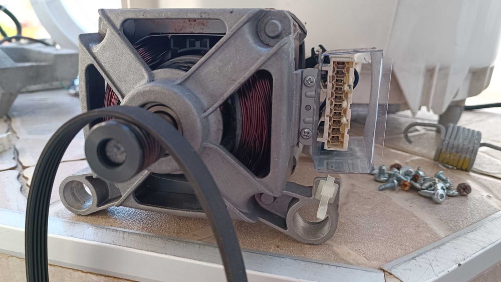 Пералня Beko WTV 8511 X0 и WMY 71233 LMB3 на части