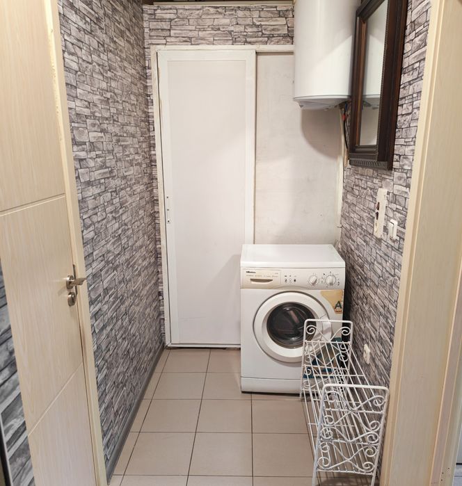 Дава се под наем Едностаен апартамент в Хасково, Център - 40 кв.м за 204 € - Снимка #4