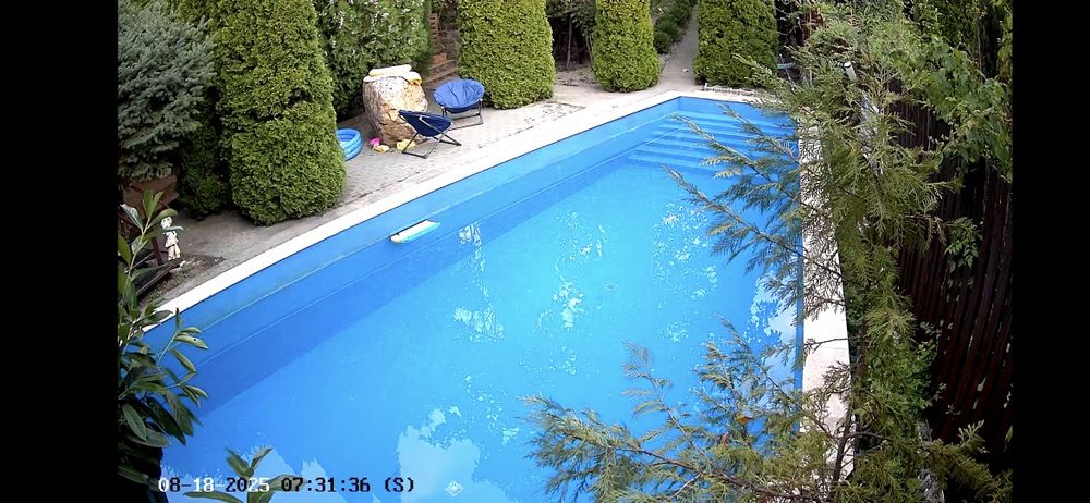 Vand pensiune  14 camere,in Dubova