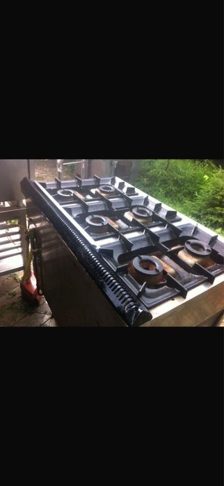 Aragaz profesional 6 ochiuri pe gaz