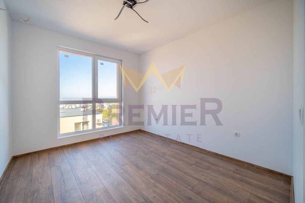 Продава се Тристаен апартамент в Варна, Възраждане 3 - 89 кв.м за 2012 €/кв.м - Снимка #5