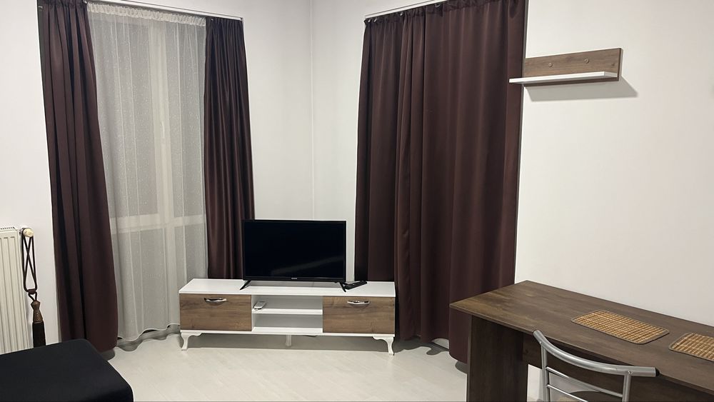 Inchiriez apartament 2 camere  Ploiesti,Cf 1 Bloc 2011