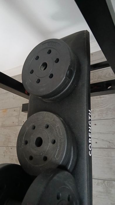 Vând urgent set de gantere cu 8 greutăți, bancă reglabilă și halteră c