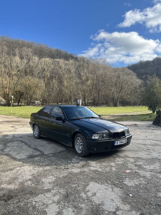 Продавам e36 316i