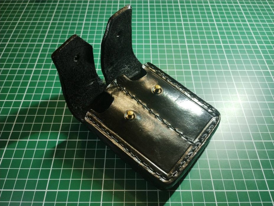 Кожено калъфче двойно ръчна изработка.