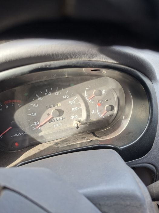 HYUNDAI Accent 2001 — imagine 5
