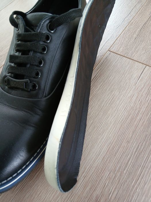 Обувки Boss, Номер 40, размер стелка 27см.