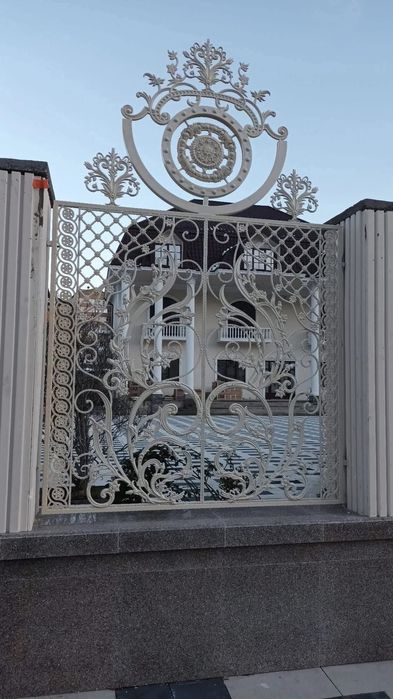 Porți din fier forjat