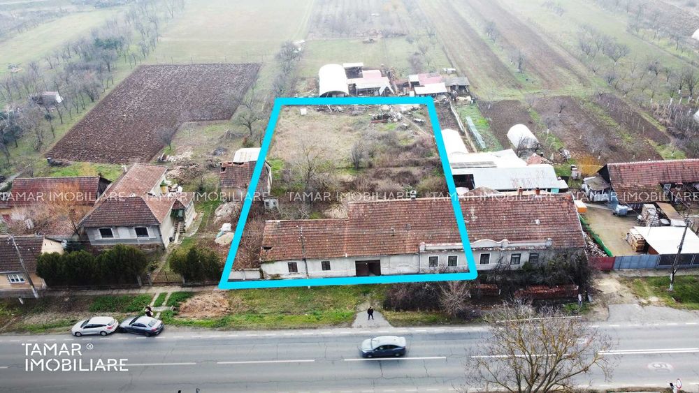 Casa la Paulis (ARAD) cu curte,garaj, si gradina mare, 1691 mp