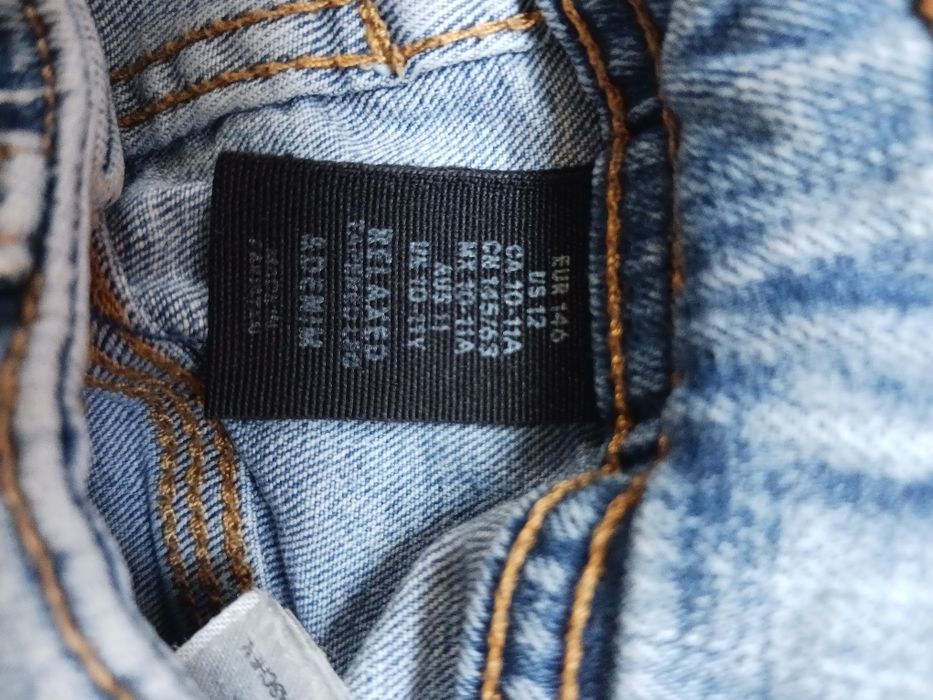 Дънки H&M 146-152см. момче