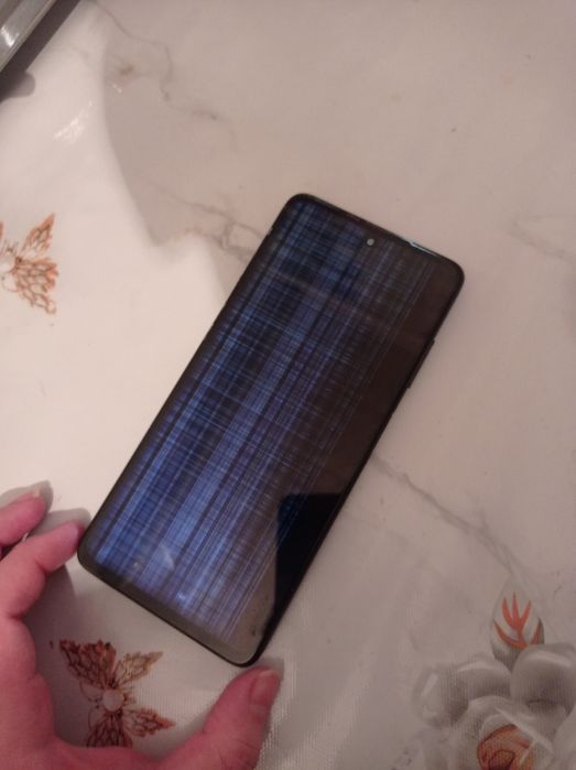 Poco x3 nfc 6ram 128gb экран выгорел не работают ..надо купить экран