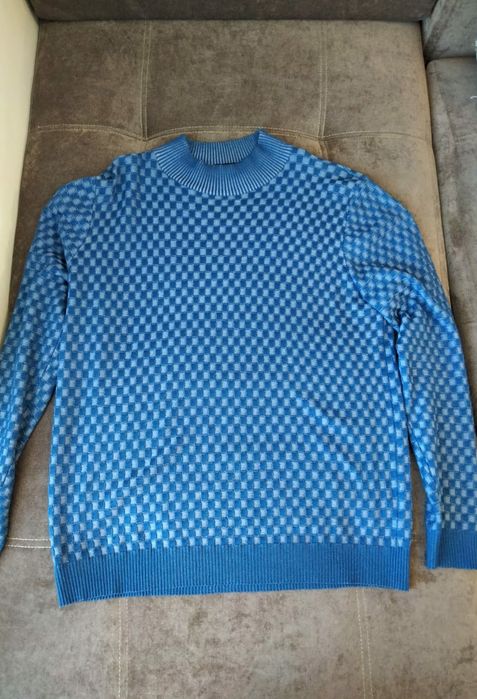 Продам кофты мужские 3000 тенге.