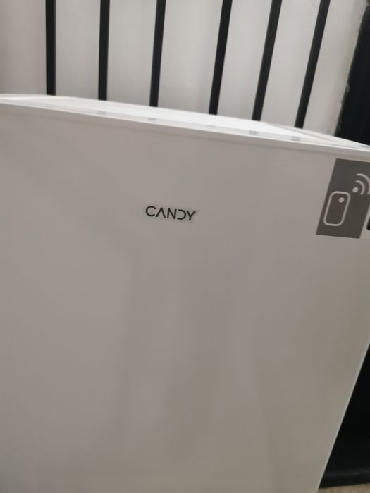 Хладилник. Канди.. Нов.