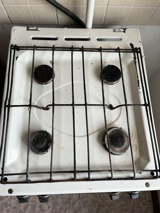 Продам газовую плиту.