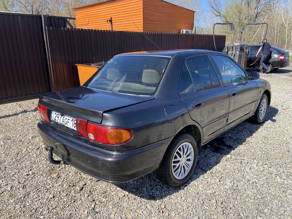 Продам лансер в отс 1995год