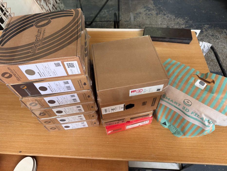 Lot 11 role filament 3D 1.75mm – PETG, ABS, PA12, CarbonFil, Wood, TPE