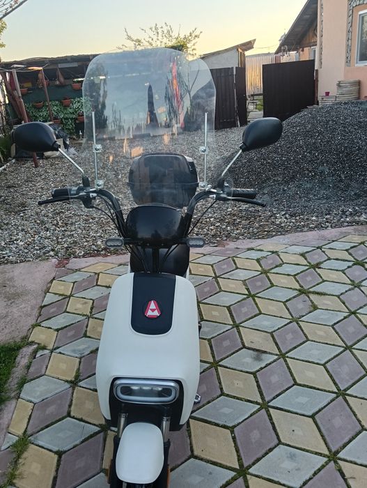 Vând scuter electric