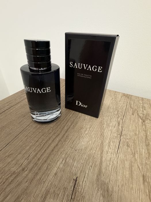 Parfum Sauvage Dior barbati 100 ml nou