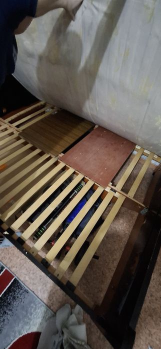 Продам кровать вместе с матрасом